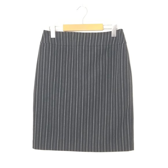 Jessica Dresses & Skirts - Jessica Petite Classic Black Skirt Pink Pinstriped  Business Casual Skirt Size 4